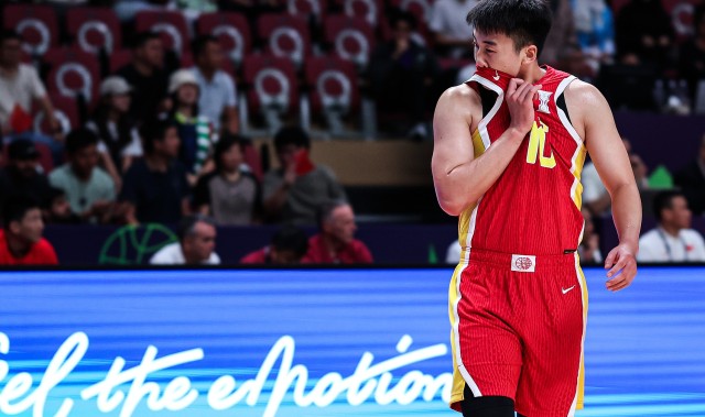 媒体人：NCAA新赛季 王俊杰仍要和队友竞争去争取更多的出场时间