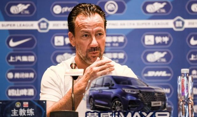 皇冠体育注册-范加斯特轻松面对山东泰山 唐淼报销球队遇到麻烦