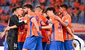 望岳：泰山仅22名队员参加赛前训练，泽卡和克雷桑很难出战申花