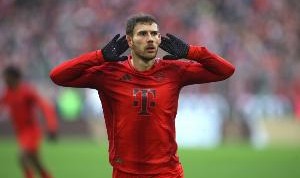 土媒：费内巴切全力说服格雷茨卡加盟，但他想履行完拜仁合同