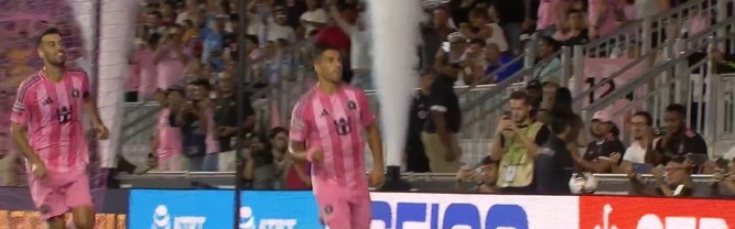 皇冠体育入口-点射双响！苏亚雷斯当选迈阿密国际2-1老虎大学一役全场最佳