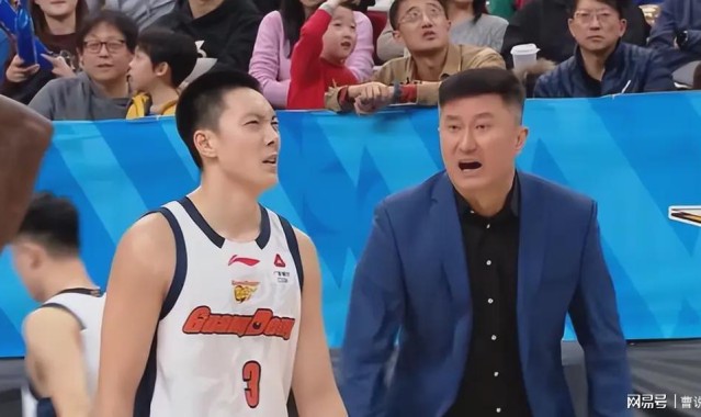 皇冠体育官方-真相大白！广东男篮40分惨败上海队原因曝光，郭士强观战很失望